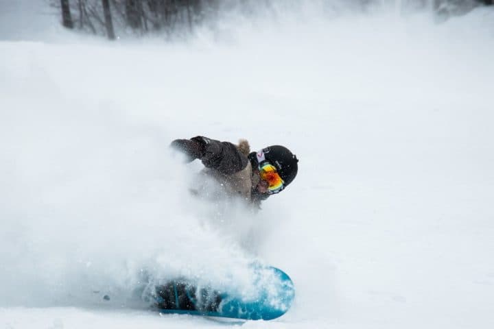 SNOWBOARD IMAGE